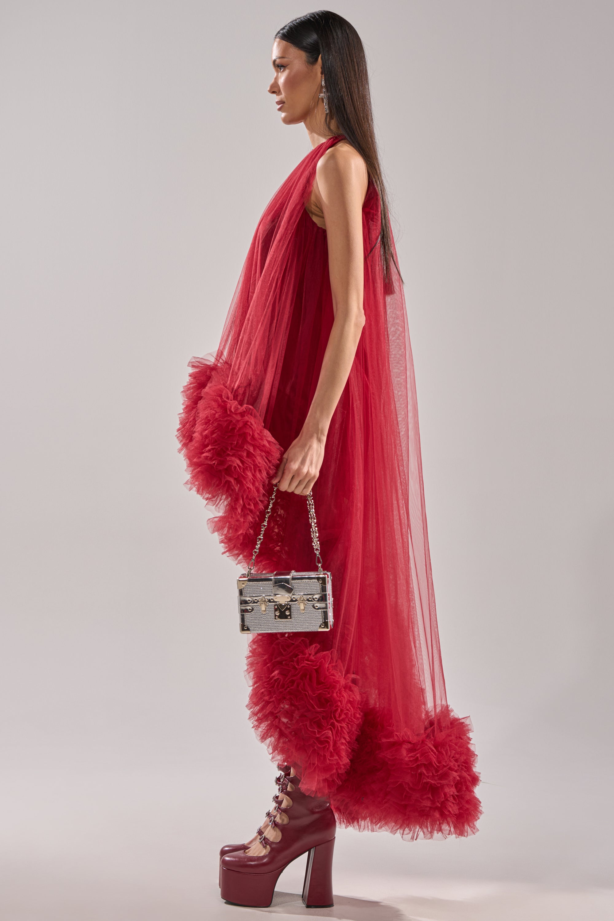 ARI TULLE HIGH LOW DRESS IN BURGUNDY