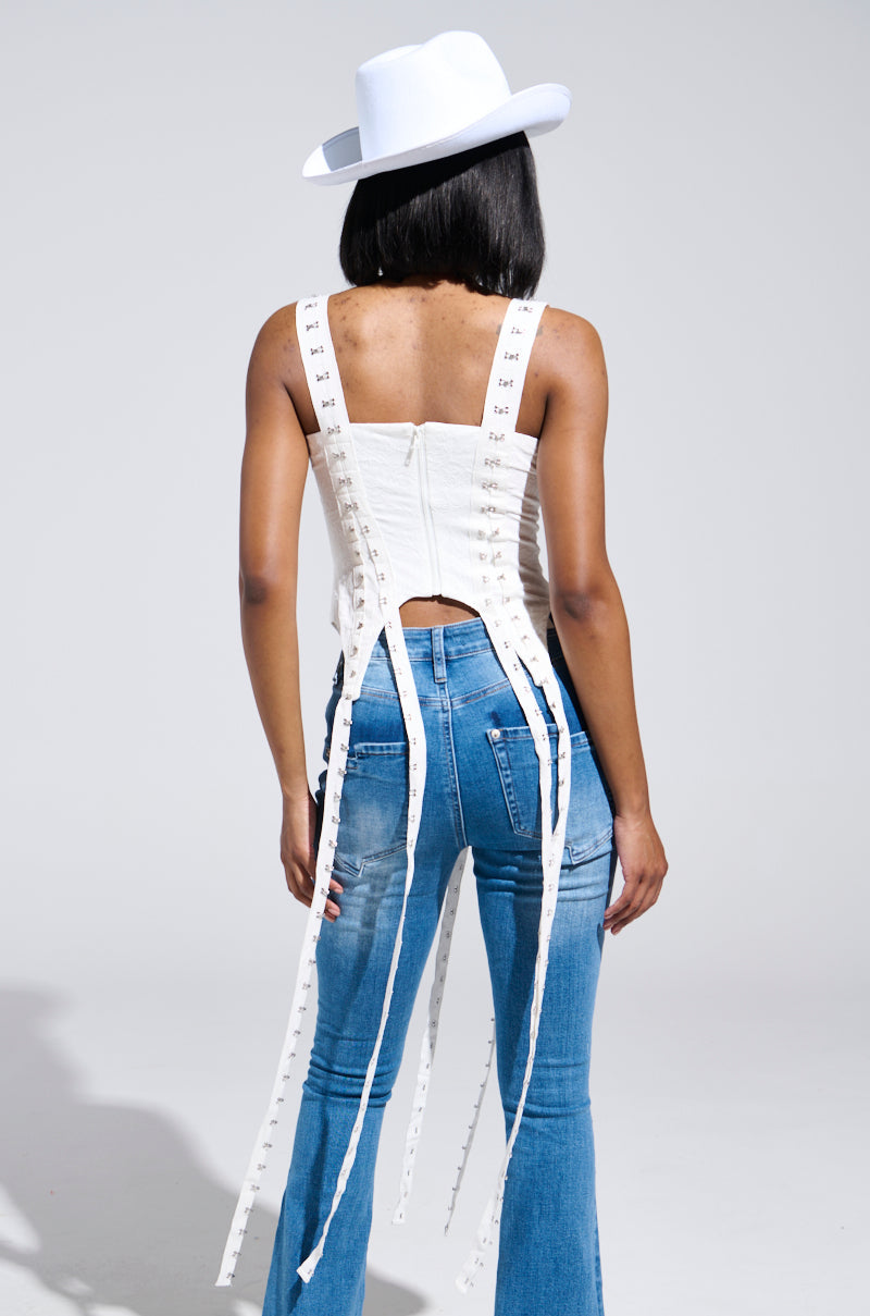 DONT THINK ABOUT IT LACE CORSET