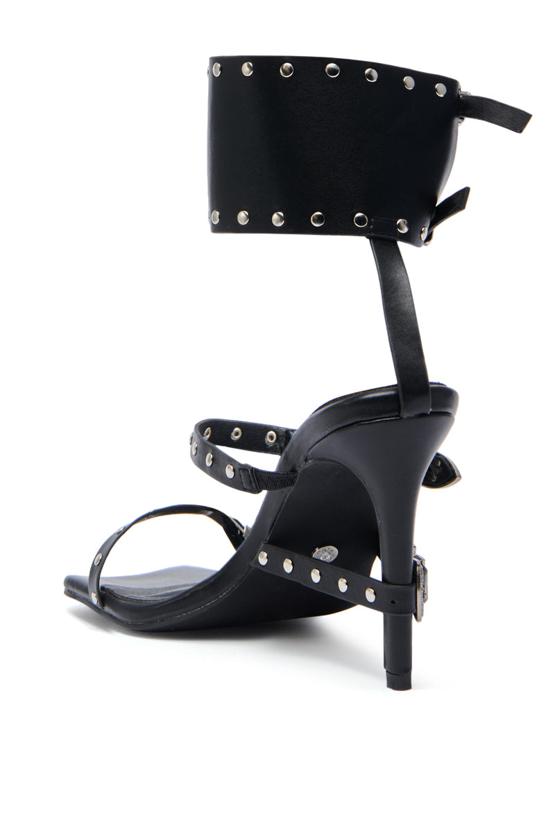AZALEA WANG AYBARS BLACK CUFFED SANDAL WITH WESTERN HARDWARE SANDAL