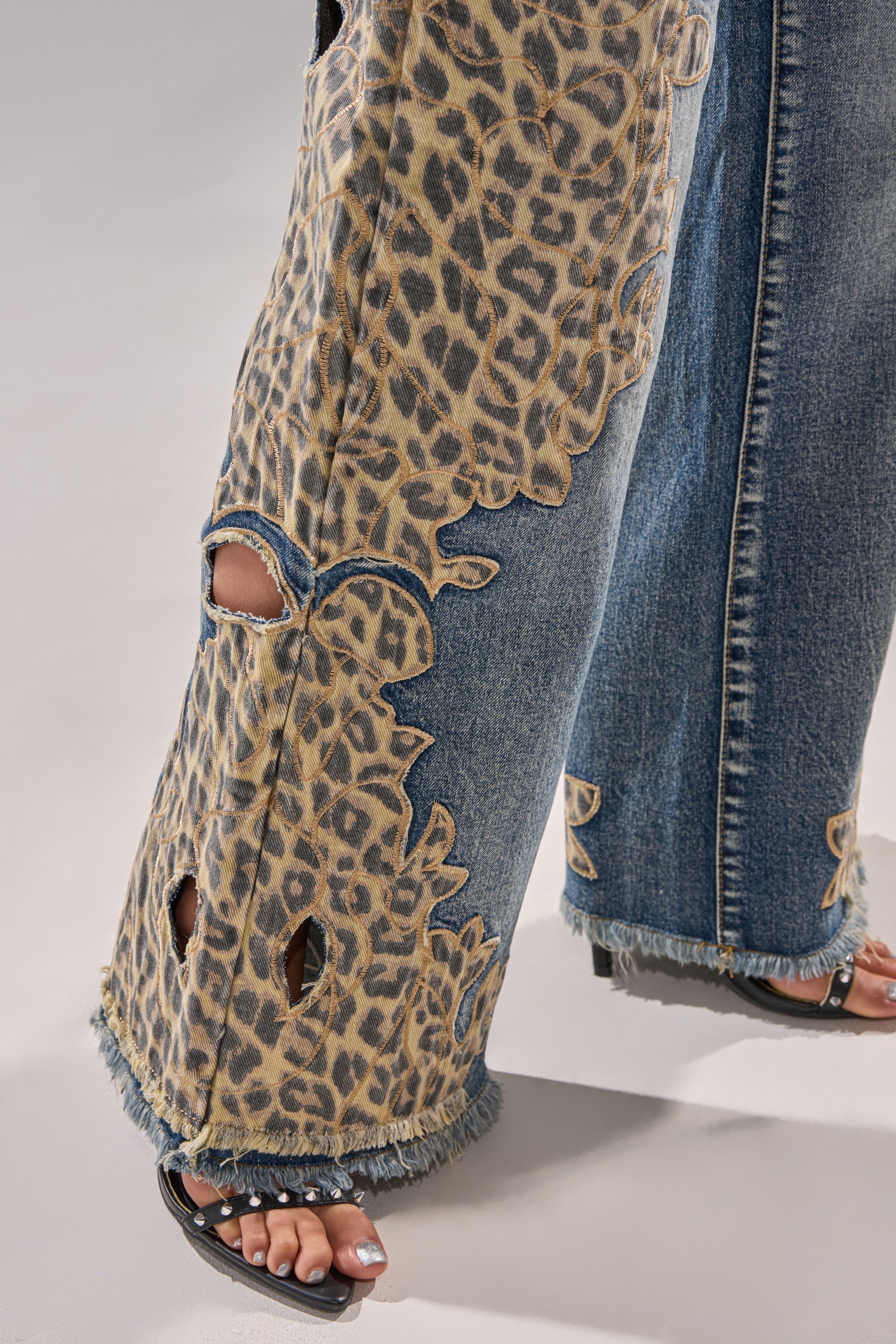 AMIGAS CHEETAH PRINT WIDE LEG PANT