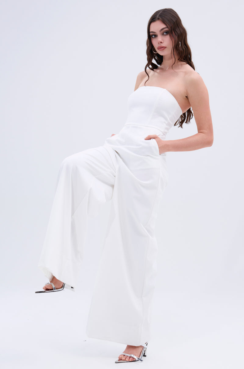 BIG BOSS ENERGY WIDE LEG JUMPSUIT IN WHITE