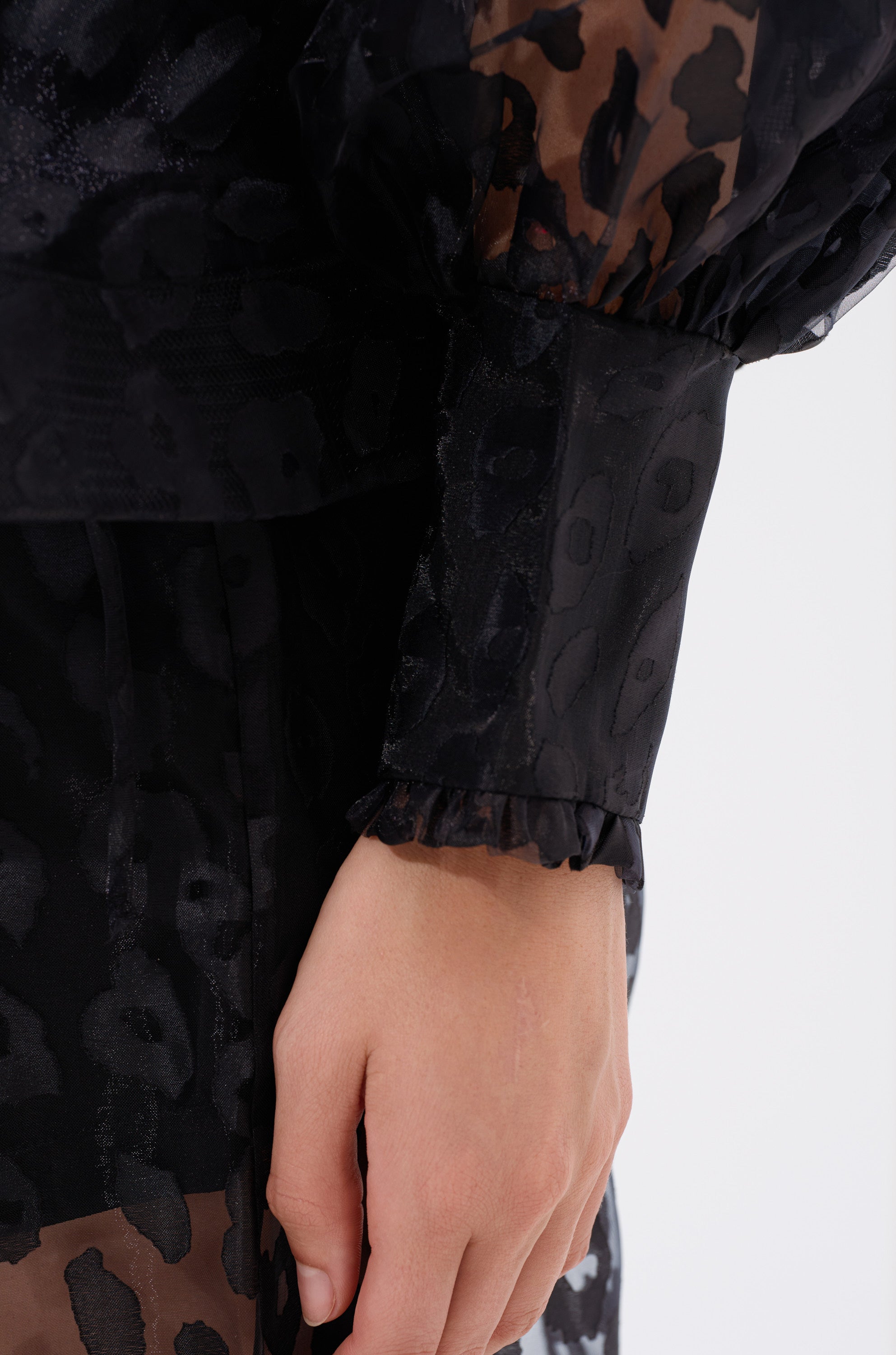 CHEETAH SISTA TIE FRONT BLOUSE