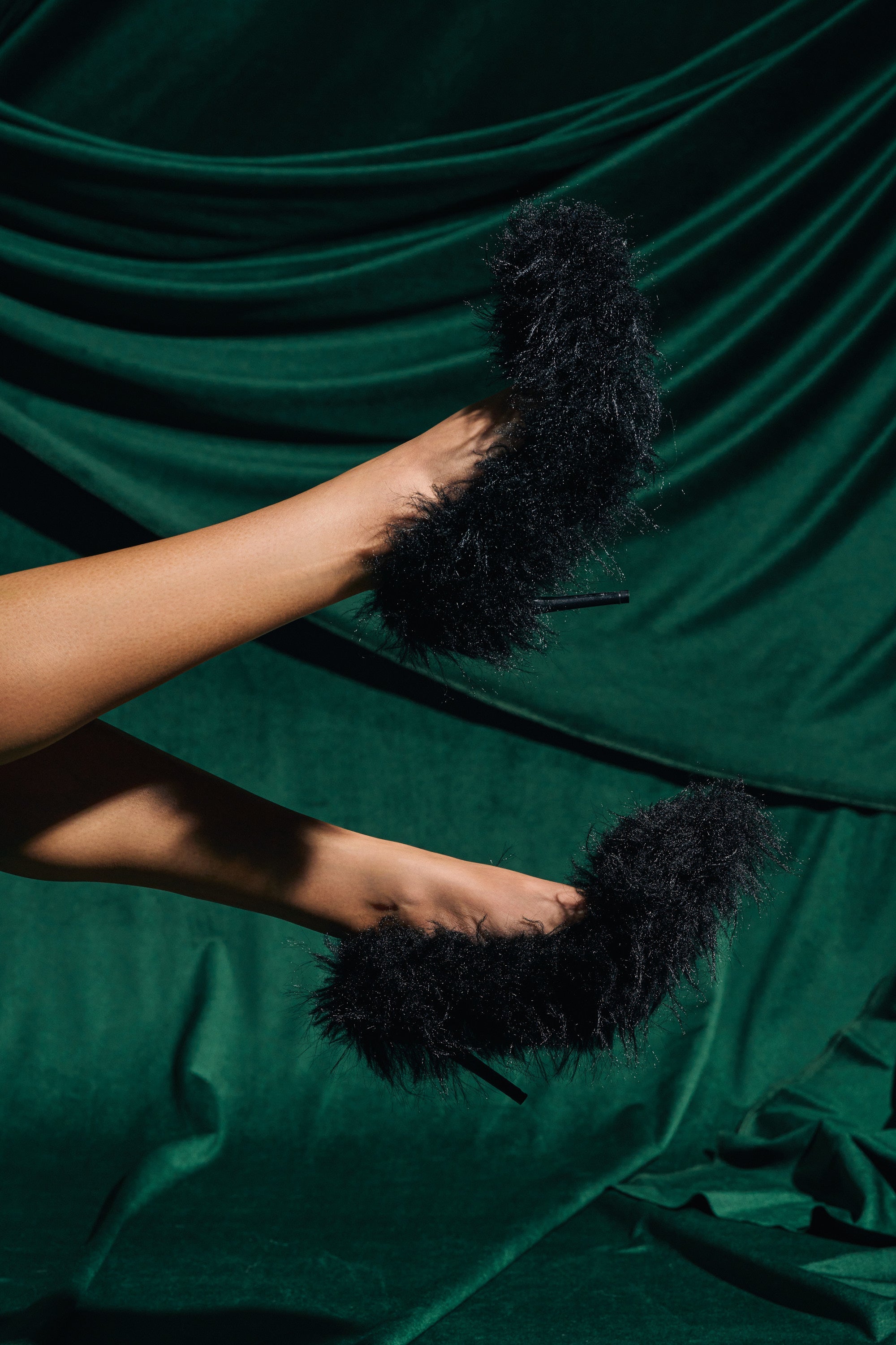 AZALEA WANG KURT BLACK FUR EMBELLISHED PUMP