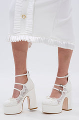 AZALEA WANG SPROUT WHITE PUMP