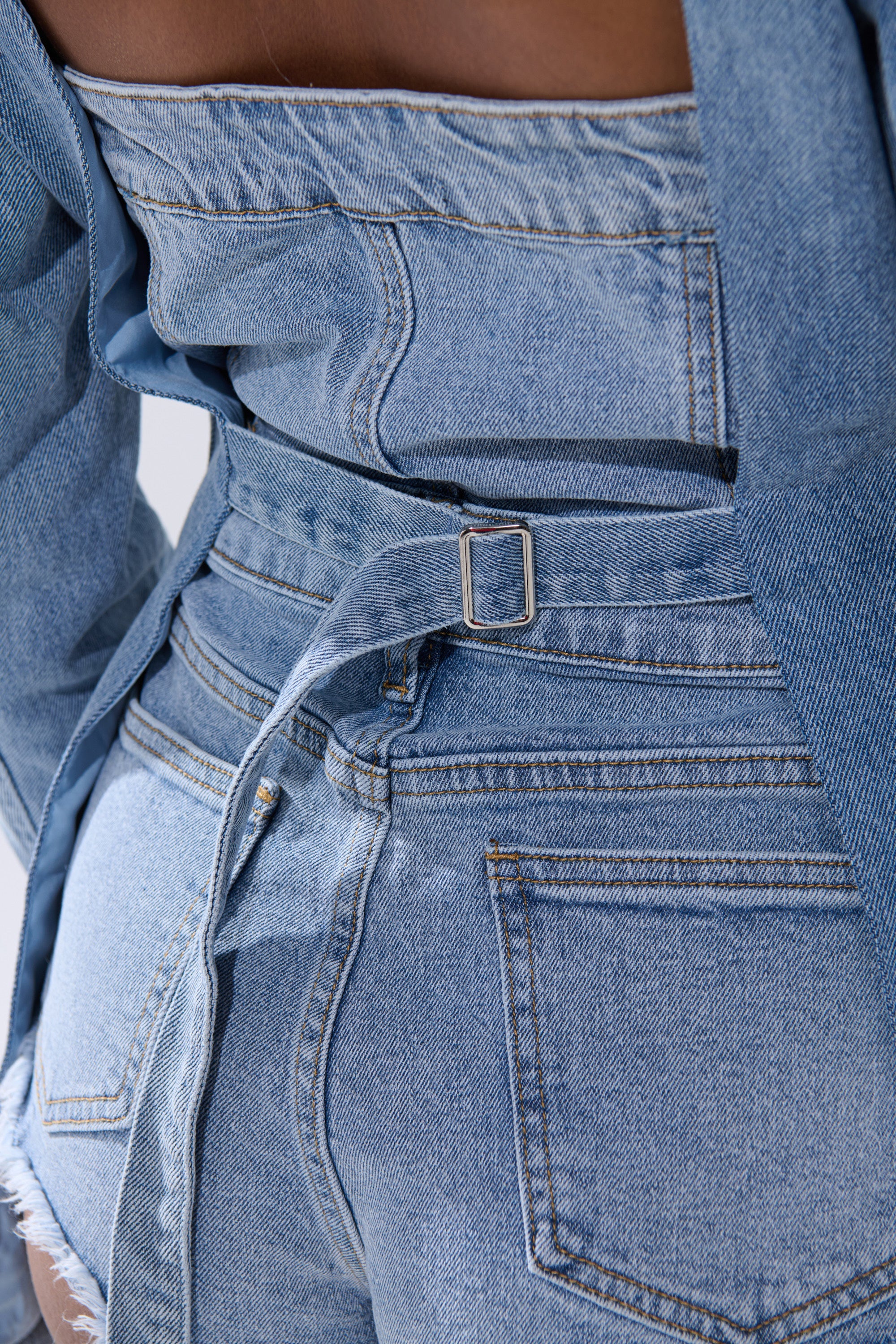 BACKLESS DENIM BLAZER