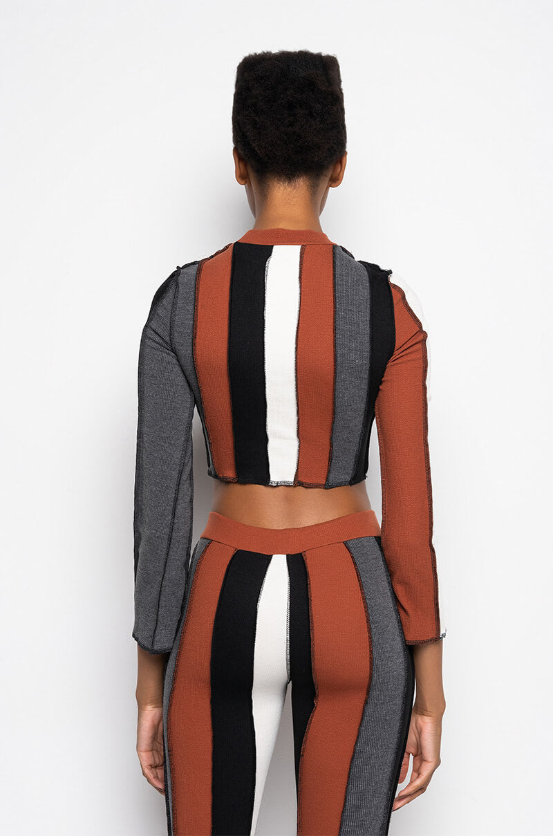 ALL DAY CONTRAST TRIM TURTLENECK TEE