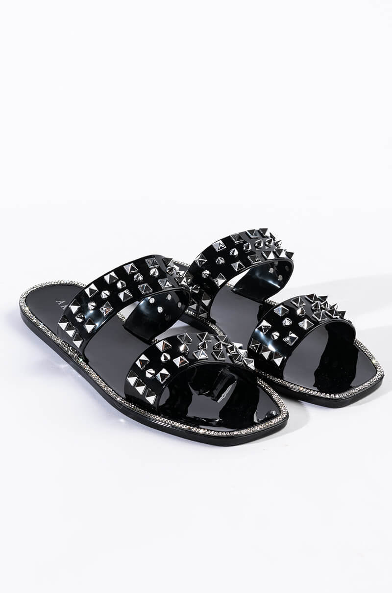 ALL DAY LONG FLAT SANDAL IN BLACK