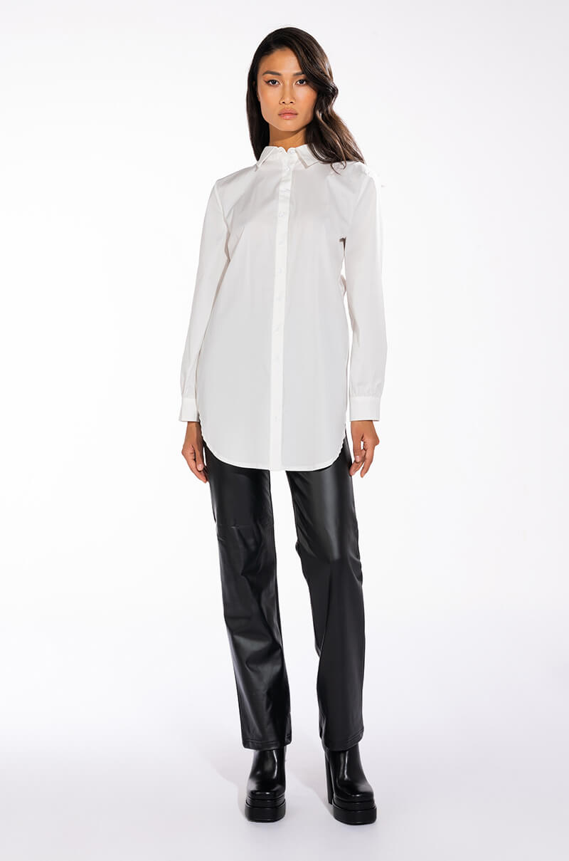 AMANDA OPEN BACK BUTTON DOWN BLOUSE