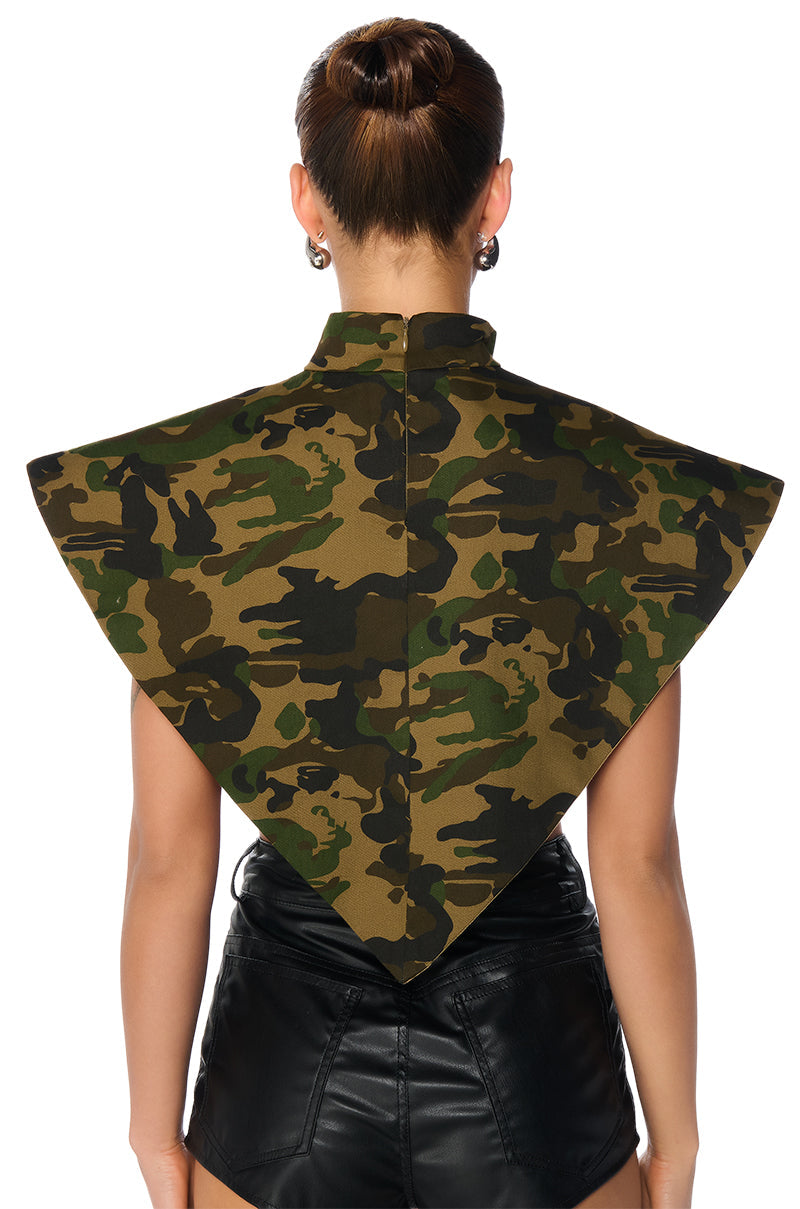 ARIA CAMO PRINT MOCK NECK TRIANGLE BLOUSE