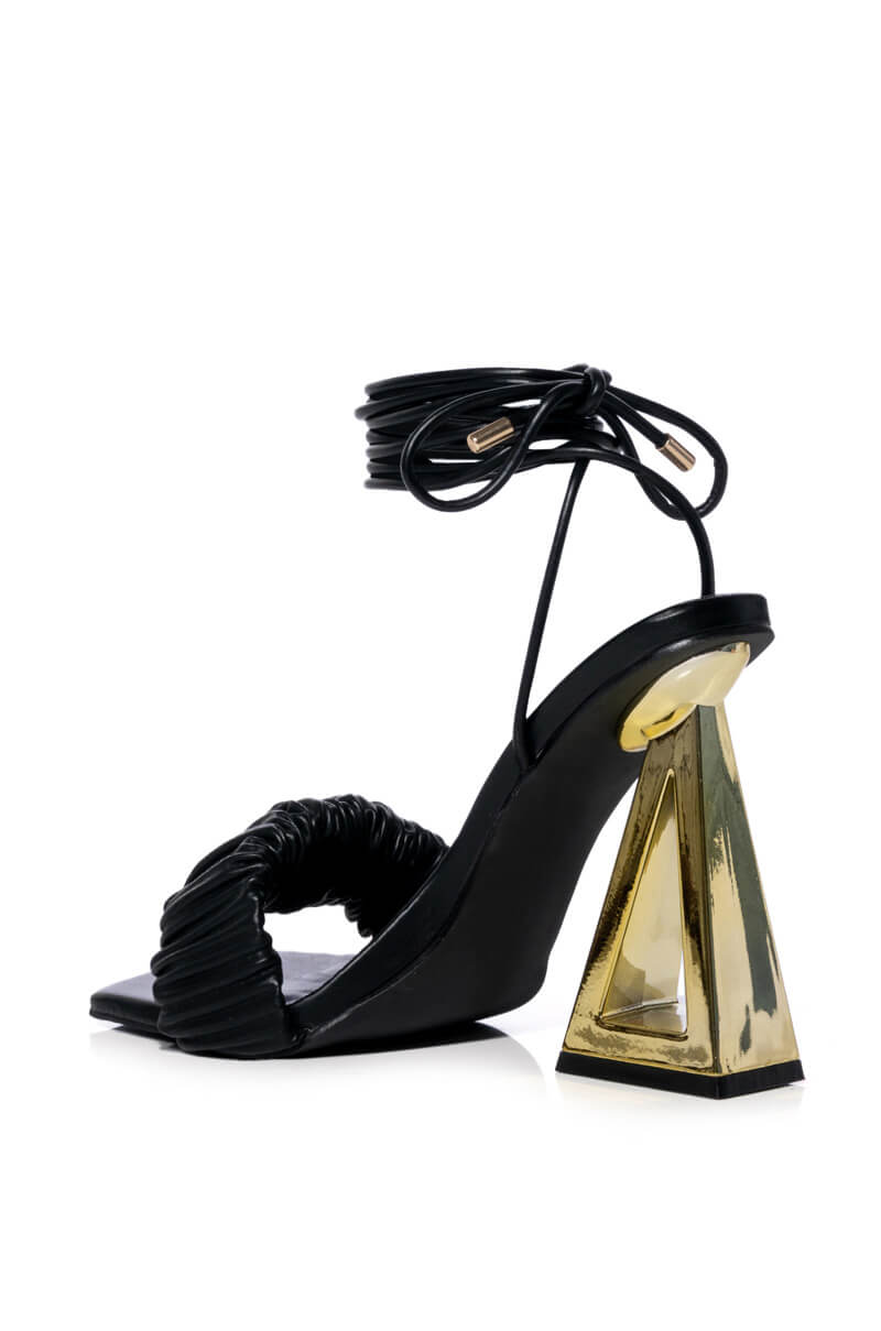 AZALEA WANG AMIE CHUNKY SANDAL IN BLACK