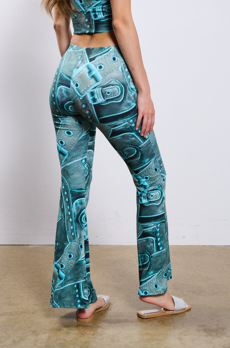 BUCKLE UP FLARE PANT