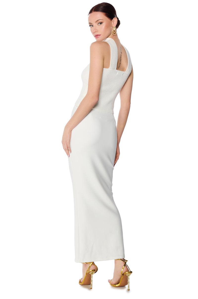 DOLLED UP KNIT HALTER TOP IN WHITE
